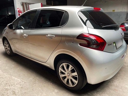 Peugeot 208 Active 1.6 115