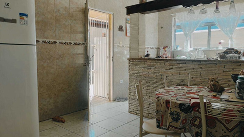 Imagem 7 de 14 de Casa Isolada + Edicula - 400 Metros Da Praia - Amf20