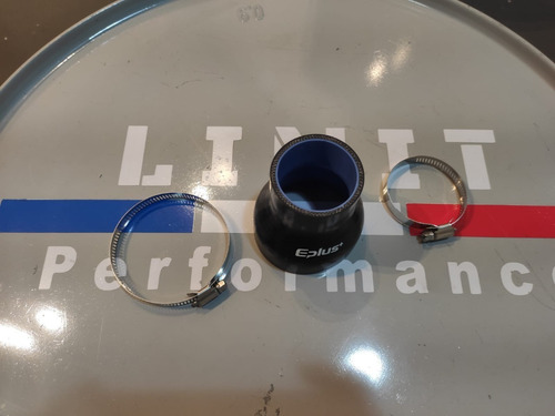 Imagem 2 de 4 de Mangote Redutor Em Silicone Reto 3 Para 2 Polegadas