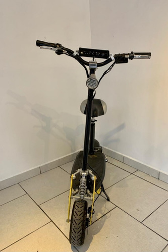 Imagem 1 de 3 de Scooter Elétrico Two Dogs 1600w