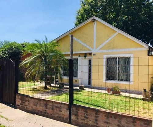 Imagen 1 de 12 de House - Barrio Parque Leloir