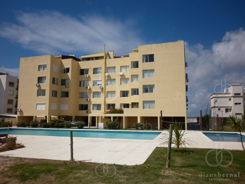 Imagen 20 de 26 de Apartamento De 3 Dormitorios A La Venta En Pinares