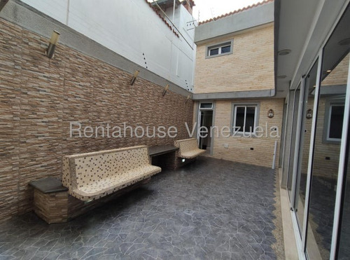 Rm Casa (dúplex) En Venta En Los Castores, Miranda