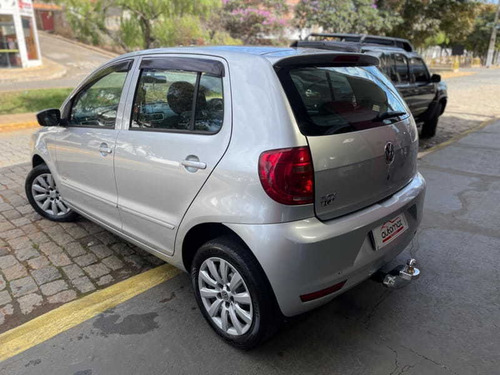 Imagem 3 de 14 de Volkswagen Fox 1.0 8v (g2) 4p