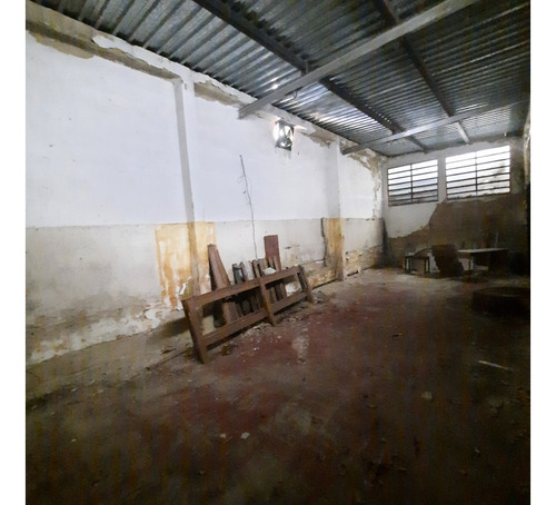 Se Alquila Casa Comercial En La Carlota Para Remodelar