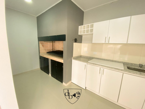 Venta De Departamento Tipo Duplex De 2 Ambientes En Pozo En Adrogué