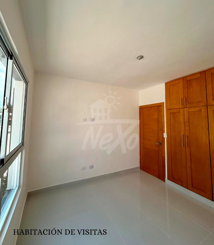 Apartamento Con Patio Y 2 Parqueos, Gurabo