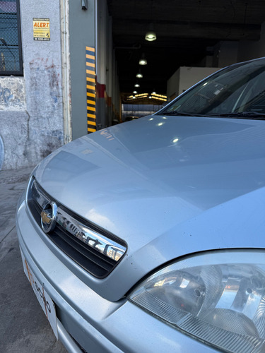 Chevrolet Corsa 1.8 Gl Aa Dh 4P