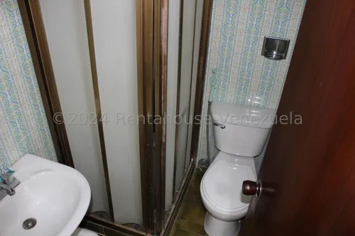 Apartamento En Venta. Res. Marlene. Santa Paula. Cecilia Gutierrez. 25-15158