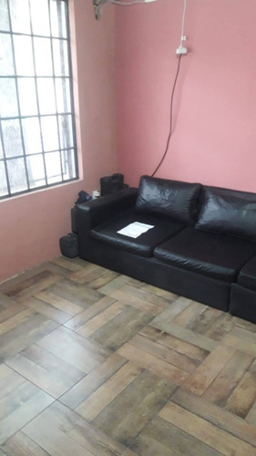 Dueño Vende Local En Vte. López , A 100 Metros Centro Comercial De V. Martelli ( Calle Laprida) , Equipado Con Cocina Completa, Baño Compl., Entrepiso , Baulera, Etc.