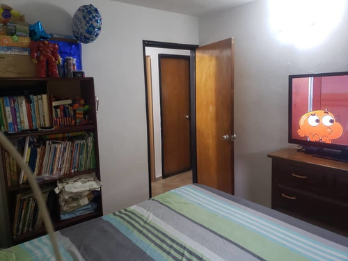 Imagen 3 de 14 de Apartamento En Venta En Laguna Ii (marco 04243431163)