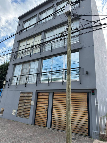 Venta Depto 2 Ambientes Con Cochera Cubierta En Martinez