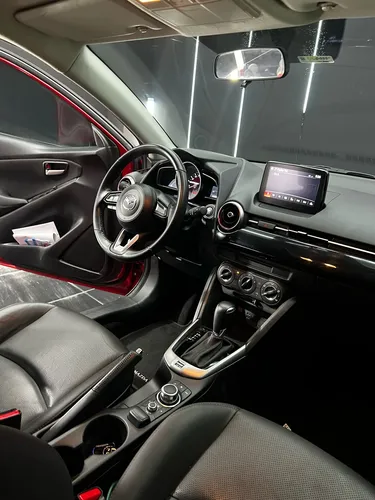 Mazda 2 1.5 Touring Carbon Edition At