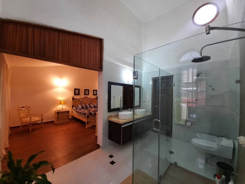 Imagen 14 de 24 de Re/max. Iris Hernandez. Vende Casa (308/300m2). Piedras Pintadas. Valencia. Codigo 125746