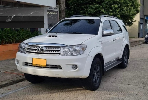 Toyota Fortuner 3.0 Sr5