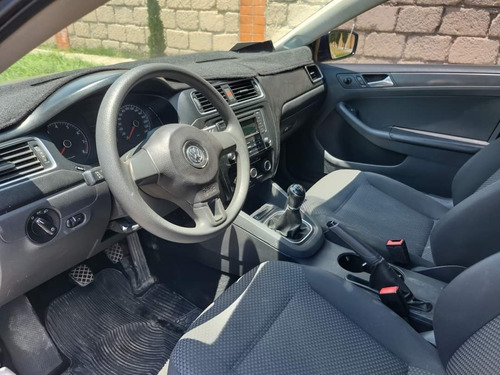 Imagen 8 de 8 de Volkswagen Jetta 2013 2.0 L4 Mt