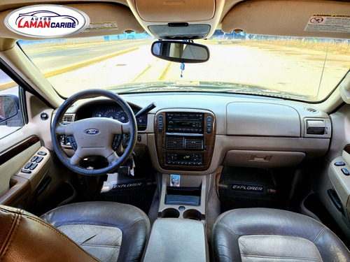Imagen 8 de 10 de Ford Explorer Eddie Bauer