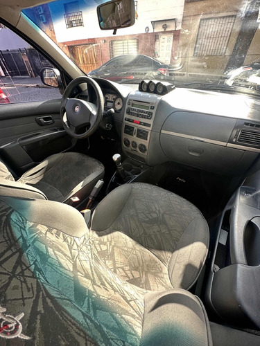 Fiat Palio 1.8 Adventure Locker