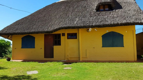 Imagen 5 de 12 de Espectacular Chalet Frente Al Mar