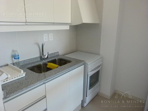Botavara, Totalmente Equipado, Dormitorio, Baño, Cocina Americana, Balcón, Garage En Sub Suelo