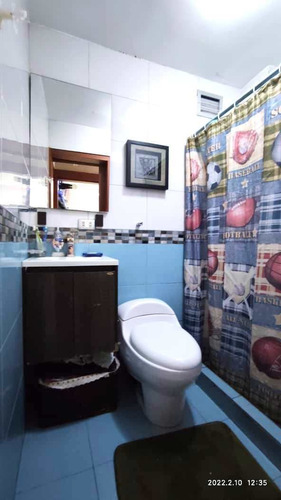 Imagen 14 de 20 de Vendo Apartamento Actualizado En Calle Cerrada De La Urbina