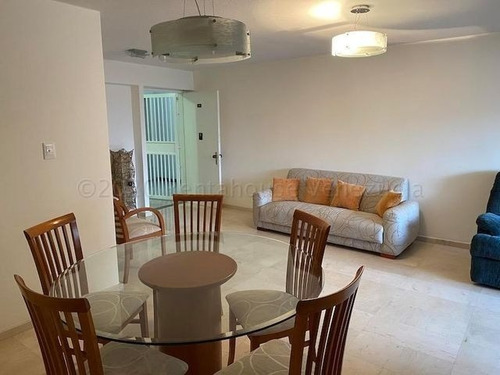 Imagen 5 de 17 de Livy Ramírez Vende Apartamento En Los Naranjos Del Cafetal Mls #23-2690