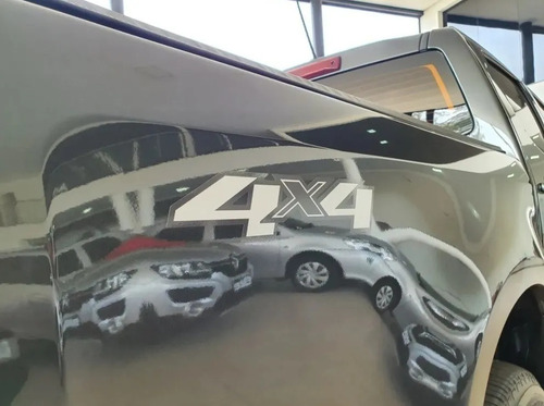 Chevrolet S10 2.8 Cd 4x4 Ltz Tdci 200cv At Av P01