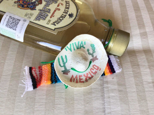 Licor De Tequila - Hijos De Villa / 250ml Petaca Con Gusano