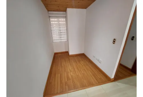 Apartamento En Venta En Los Laureles, Bosa