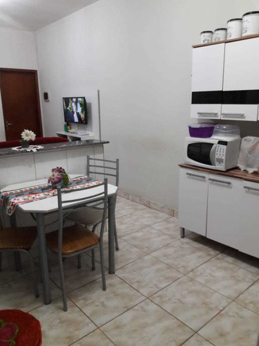Imagem 9 de 14 de Casa Em Excelente Localização E Bom Preço