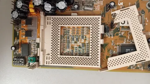 Placa Mãe Socket 7 Soyo 5eh5 V1.3 Com Agp (com Defeito) | MercadoLivre