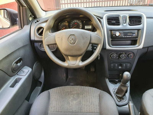 Renault Sandero Auth 10