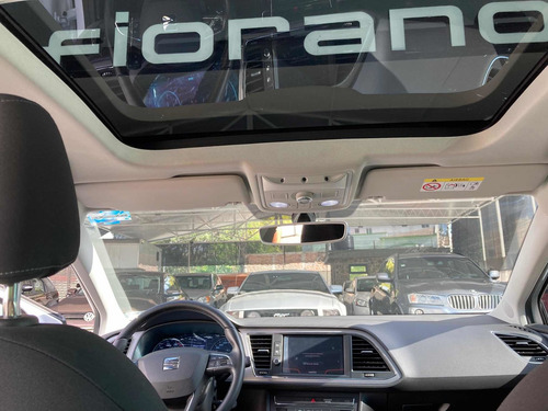 Imagen 12 de 15 de Seat Leon 2019 1.4 Style T 150hp Dsg
