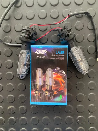 Par Pisca Seta Led Moto Universal Zem Ze-0339 Lente Cristal