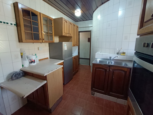 Amplio Departamento En Arriendo Plaza Perú