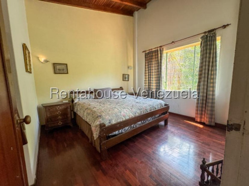 Casa Colonial Que Combina Confort Y Estilo En Venta Ubicada En El Hatillo 25-17968
