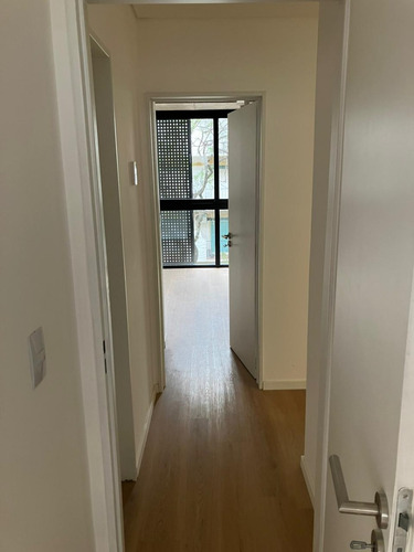 Venta Impecable 3 Ambientes Olivos. Consultar Para Visita.
