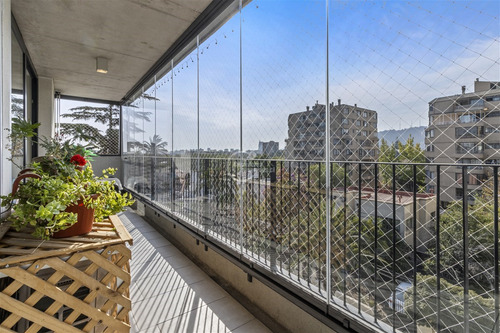 Departamento En Venta De 2 Dorm. En Providencia