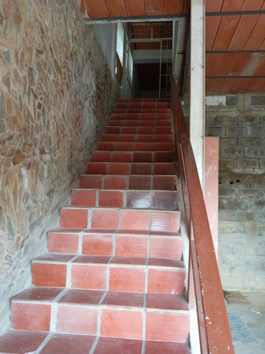 Imagen 4 de 15 de Grupo Inmobiliario Acres 20.2 Alquila Amplia Casa Para Depósito O Negocio En San Antonio De Los Altos Sector El Limón Lv
