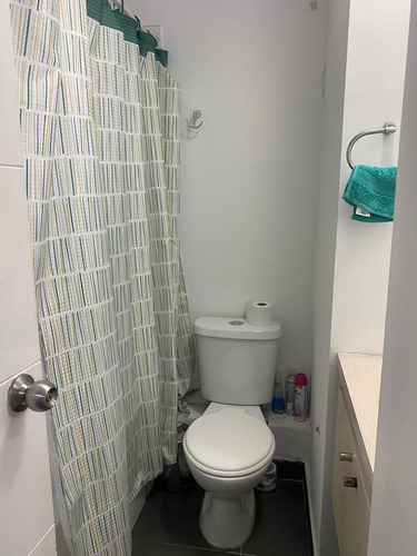 A Pasos Metro Ecuador, 1 Dormitorio, 1 Baño. Cod. 408