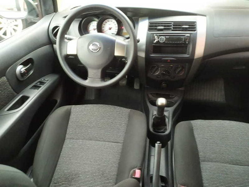 Nissan Livina 1.6 16v Flex 4p