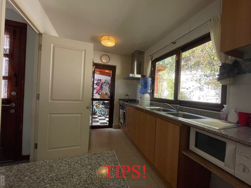 Imagen 6 de 30 de Hermosa Casa Aislada De Dos Pisos En Alto Macul