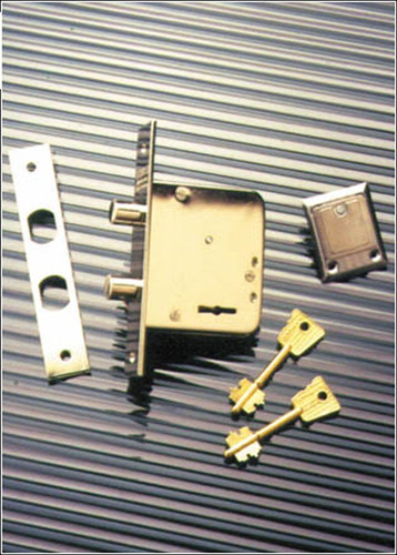Imagen 3 de 5 de Cerrojo Trabex 5105 Dos Pernos Cerradura Seguridad