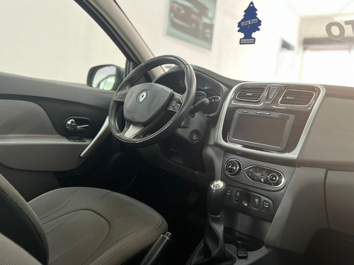 Imagem 7 de 9 de Renault Logan 1.6 Dynamique 8v Flex 4p Manual 2015 Cinza