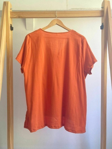 Imagen 4 de 6 de Blusa Liso Escote V - Talle Grande