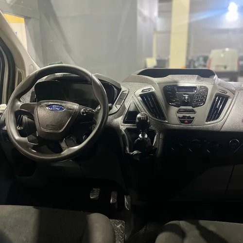 Ford Transit 2.2 Van Larga Techo Alto Custom Mt