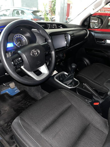 Imagen 7 de 20 de Toyota Hilux 2020 2.8 Cd Sr 177cv 4x4