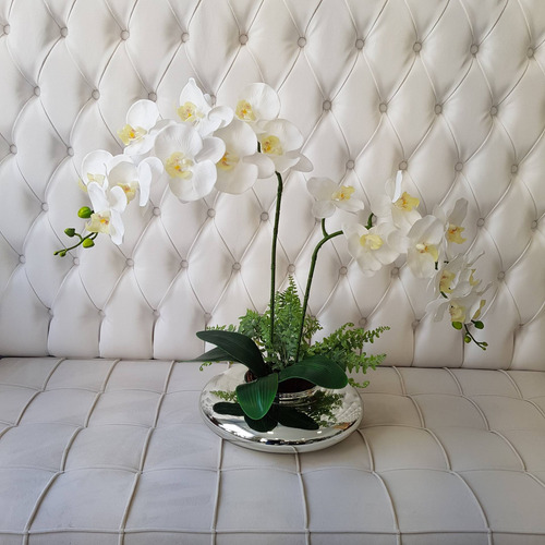 Imagem 5 de 5 de Arranjo De Flores Artificiais Com Orquídeas E Vaso Terrário