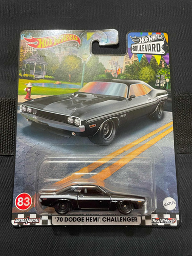 Hot Wheels Premium Boulevard 70 Dodge Hemi Challenger 2023