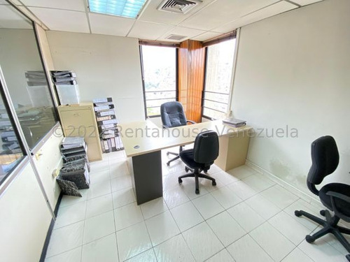 Imagen 11 de 14 de Oficina En Venta La Urbina 22-23776 Renta House Los Samanes